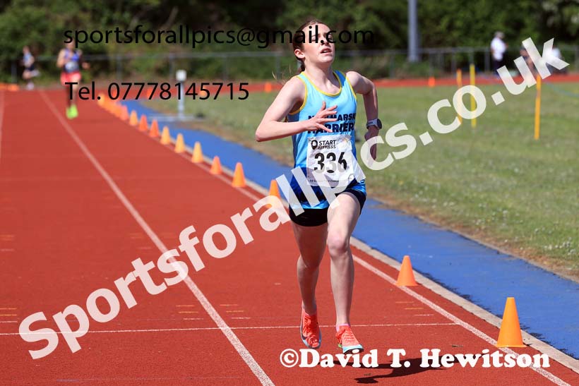GGirls under-15s 1500 metres, 2025 North Eastern Track and Field Champs., Shildon, County Durham. Photo: David T. Hewitson/Sports for All Pics